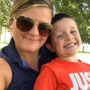 Meet your Posher, Hillary